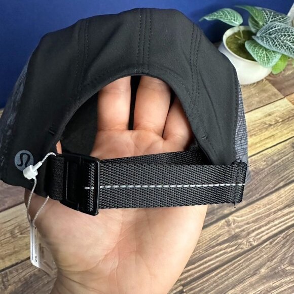 Lululemon Women's Multi Panel Run Hat NWT Size L/XL (Black) "For All Runners." - Picture 7 of 12